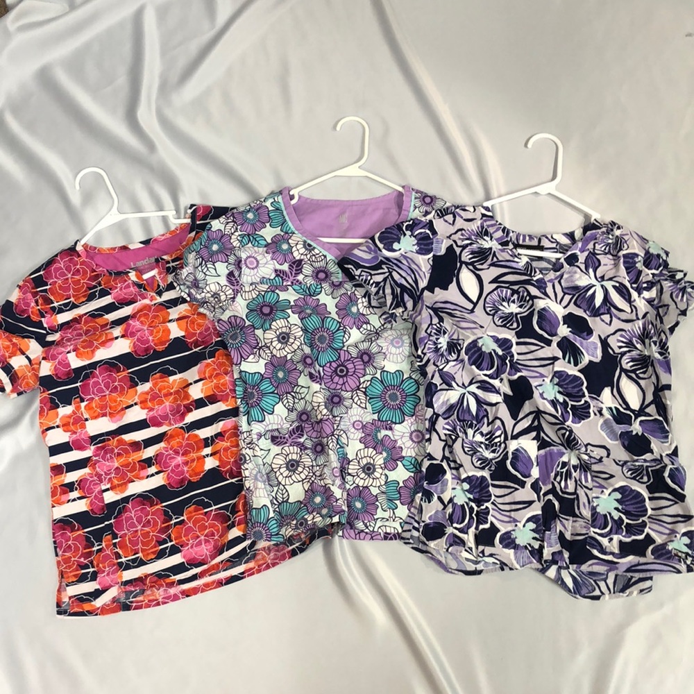 3 pack of Women’s Scrub shirts